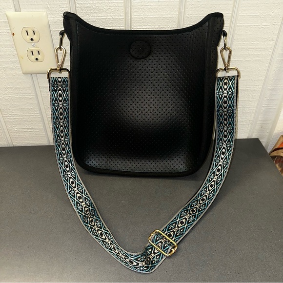 AHDORNED Vegan Classic Black Messenger Bag Neoprene with Snap Closure EUC - Picture 1 of 16